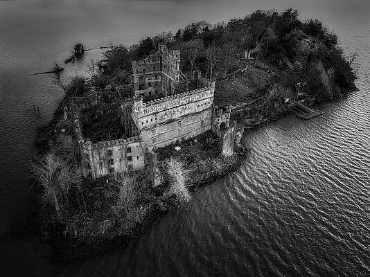 Monochromatic Photograph - Bannerman Castle NY BW by Susan Candelario