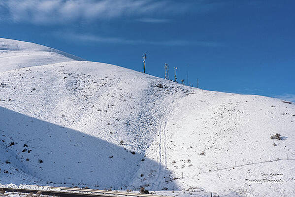 Wall Art featuring the photograph Blue And White At Manastash Vista Point Eastbound by Tom Cochran