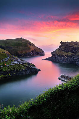 Boscastle Inlet by Monamifoto