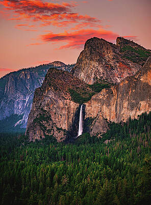 Color Photograph - Bridalveil Fall From Tunnel View - Yosemite, California - Vertical by Abbie Warnock