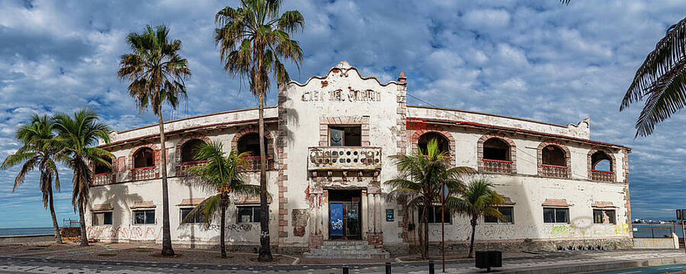 Mexico Wall Art featuring the photograph Casa Del Marino Mazatlan Mexico by Tommy Farnsworth