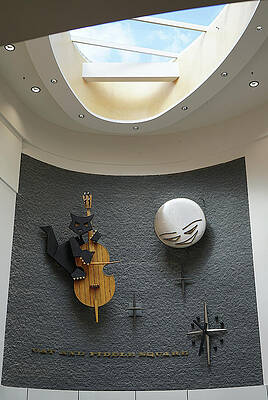 Wall Art featuring the photograph Cat And Fiddle Arcade Hobart by Richard Reeve