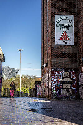 Sky Wall Art featuring the photograph Central Snooker Club by Francisco Ruiz Navas
