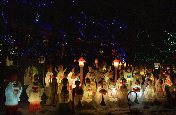 Wall Art featuring the photograph Christmas Carols_8402 by Linda Triplett