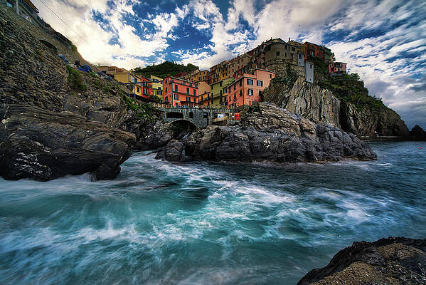 Rugged Cinque Terre Coastline Wall Art