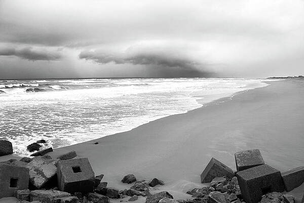 Portland Photograph - Close by Mia Badenhorst