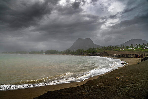 Nature Photograph - Dark Sky Over Villa Rica Veracruz, Mexico by Anthony Hightower