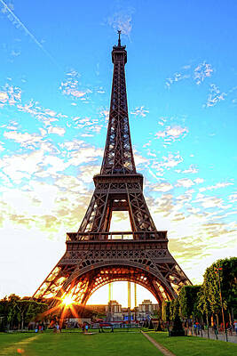 Sunset Photograph - Eiffel Tower At Sunset-Digital Art by Steve Templeton