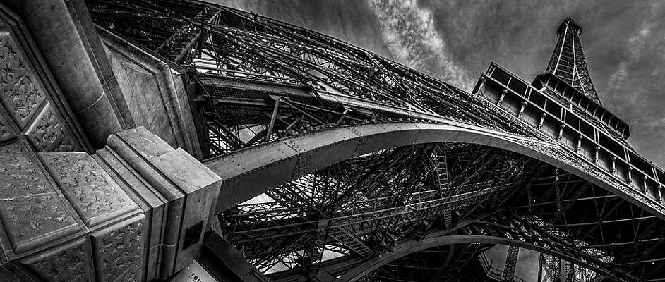 Eiffel Tower Architectural View Wall Art