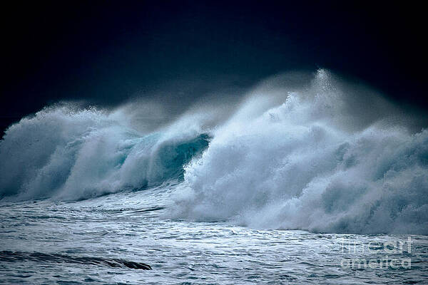 Powerful Ocean Waves Crashing Wall Art