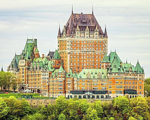 Architecture Wall Art featuring the photograph Fairmont Le Chateau Frontenac, Quebec City by Elvira Peretsman