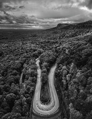 Hairpin Over The Shawangunk Ridge Bw Print