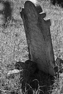 Black And White Photograph - Headstone by Gina Cinardo
