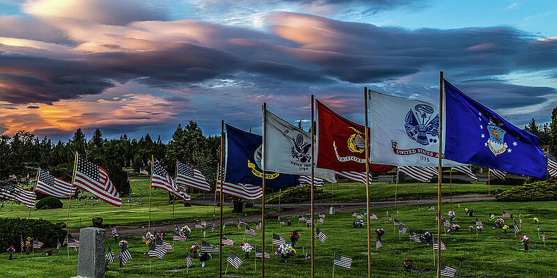 Bend Photograph - In Memoriam by Tim Lyden