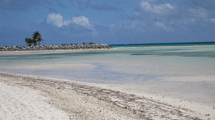 Beach Photograph - Island Beauty Freeport Bahama by Doreen Rosselli