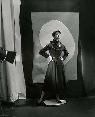 Lighting Wall Art featuring the photograph Jean Patchett In Front Of Geometric Paper Backdrop by Cecil Beaton