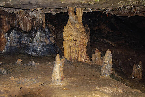 Wall Art featuring the photograph Kentucky Cavern 06 by Flees Photos