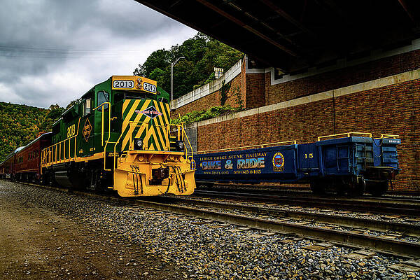 Lehigh Gorge Scenic Railway, Jim Thorpe PA by Anthony Hightower