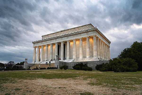 Wall Art featuring the photograph Lincoln Memorial At Dusk by Steven Nelson