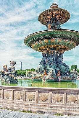 Majestic Fountain in Paris with Eiffel View Wall Art