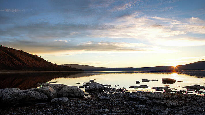 California Wall Art featuring the photograph Miner's Point Evening Glow - Eagle Lake - Lassen County California by Mike Lee
