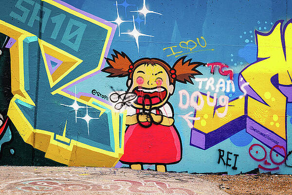 Wall Art featuring the photograph Mural Mile - Girl Shouting by Robert Niemeier