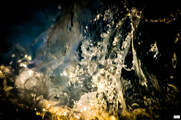 Dynamic Photograph - Nash- Wasser by Alex John Bergerman