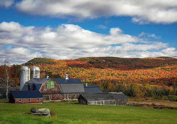 Wall Art featuring the photograph New England Barn In Autumn by Dan Sproul