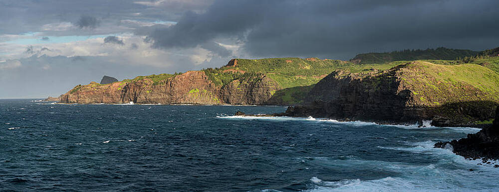Hawaii Wall Art featuring the photograph North Coast Of Maui By Nakalele Blowhole by Steven Heap