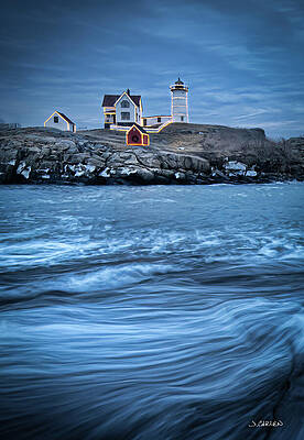 Maine Photograph - Nubble Light At Christmas by Jim Carlen