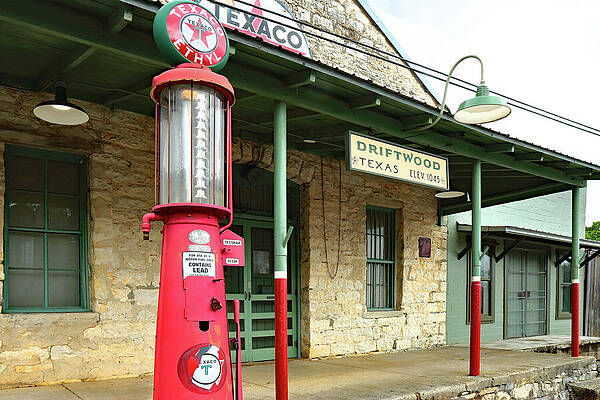 Wall Art featuring the photograph Old Texas Gas Station by Rick Perkins