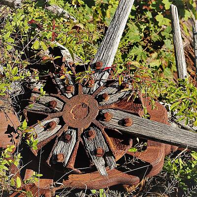 Photograph - Old Wheel4 by John Linnemeyer