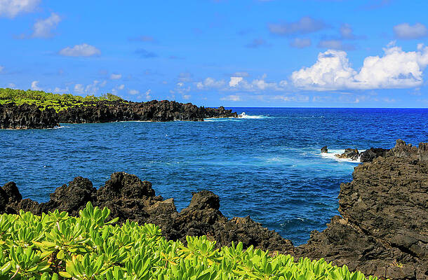 Hawaii Wall Art featuring the photograph Pa'iloa Bay by Dawn Richards