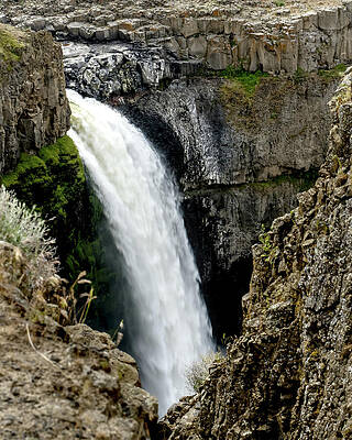 Palouse Falls from the Canyon Rim by Carl Prothman