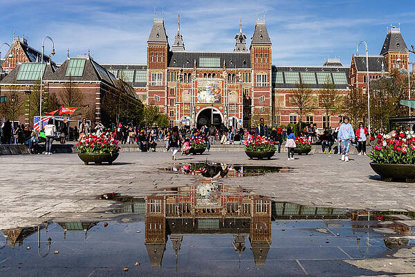Reflection Wall Art featuring the photograph Rijksmuseum Reflection by Craig A Walker
