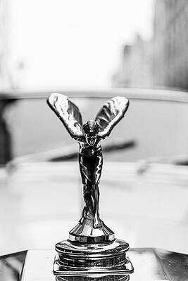 Photograph - Rolls Royce Spirit Of Ecstasy by Francisco Ruiz Navas