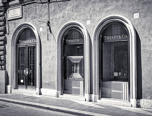 Photograph - Rome Bw - Tiffany Store In Via Dei Condotti by Stefano Senise