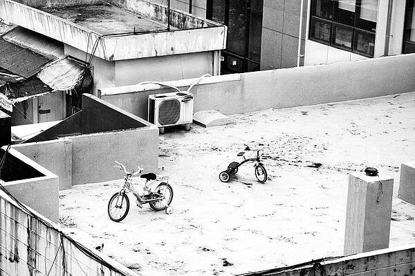 Wall Art featuring the photograph Rooftop by Mia Badenhorst