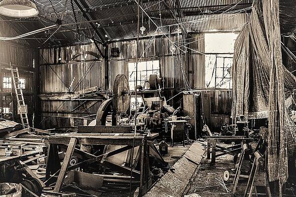 Photograph - Run Down Shop2 by John Linnemeyer