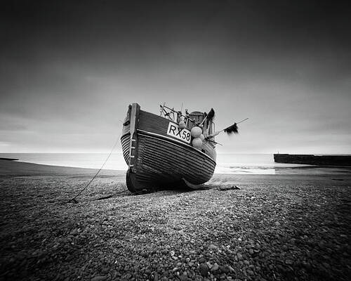 Horizon Photograph - RX58 Fishing Boat Hastings by Will Gudgeon
