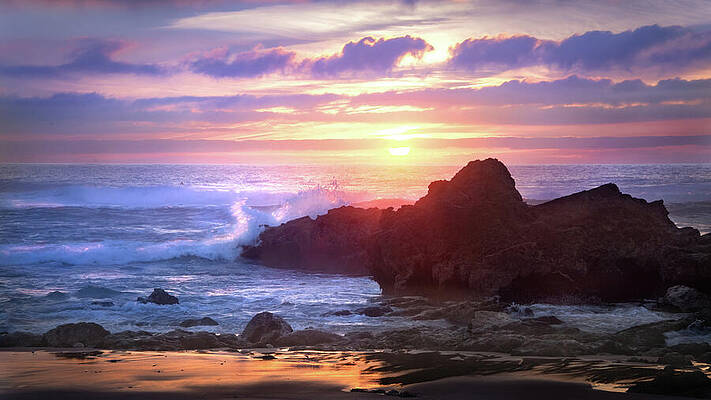 Wall Art featuring the photograph Sagres Sunset by Rebecca Herranen