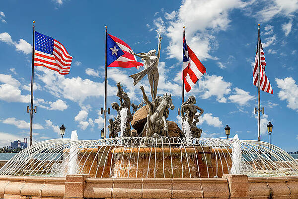 San Juan's Monumental Fountain Wall Art