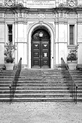 Pennsylvania Photograph - School Of Medicine U-Penn II BW by Susan Candelario