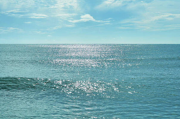 Tranquil Ocean Horizon Wall Art