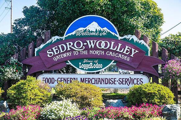 State Route 20 Photograph - Sedro-Woolley Gateway by Tom Cochran