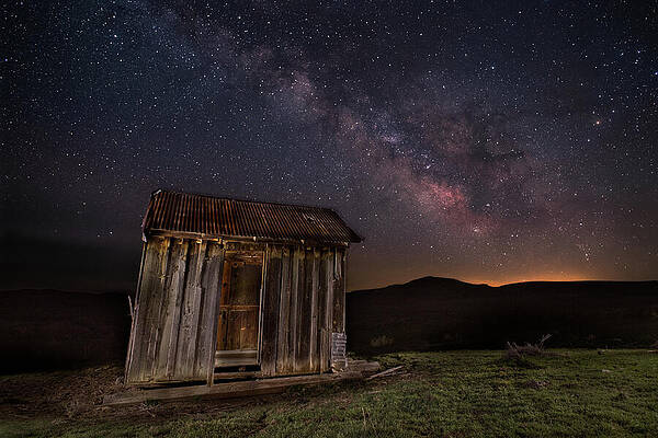 American Wall Art featuring the photograph Shack Under The Stars by Mike Lee