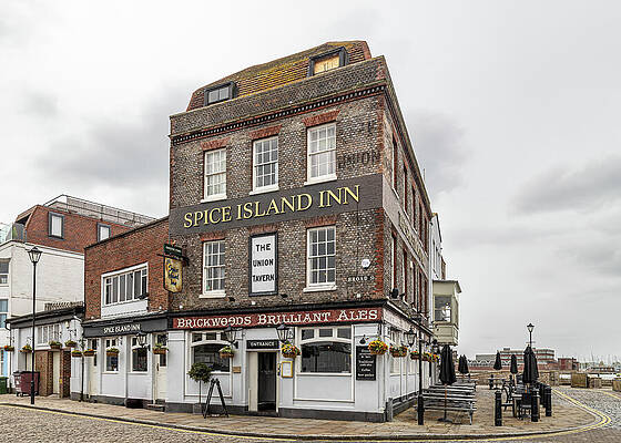 Wall Art featuring the photograph Spice Island Inn by Shirley Mitchell