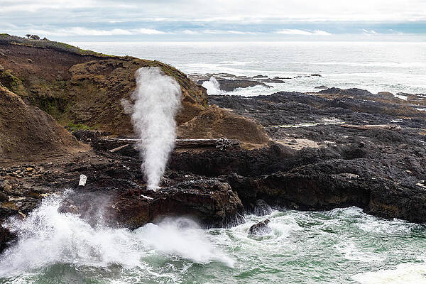 Oregon Wall Art featuring the photograph Spouting Horn On The Oregon Coast by Ed Clark