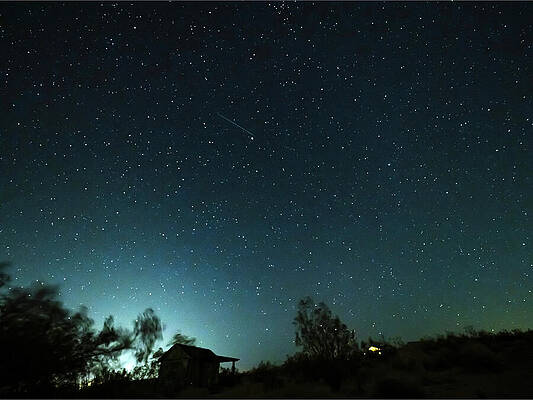 Wall Art featuring the photograph Suenos De La Noche Estrellada by Joe Schofield
