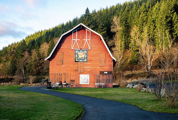 Photograph - Sun Setting On Nakashima Barn by Tom Cochran